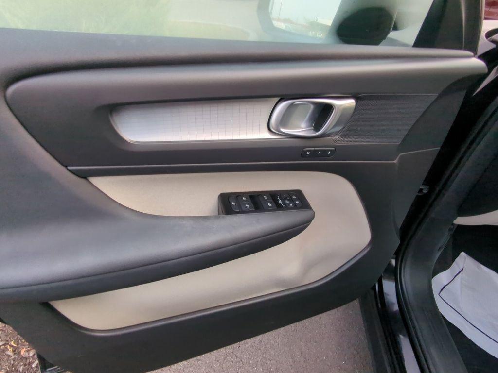 used 2022 Volvo XC40 car, priced at $22,995