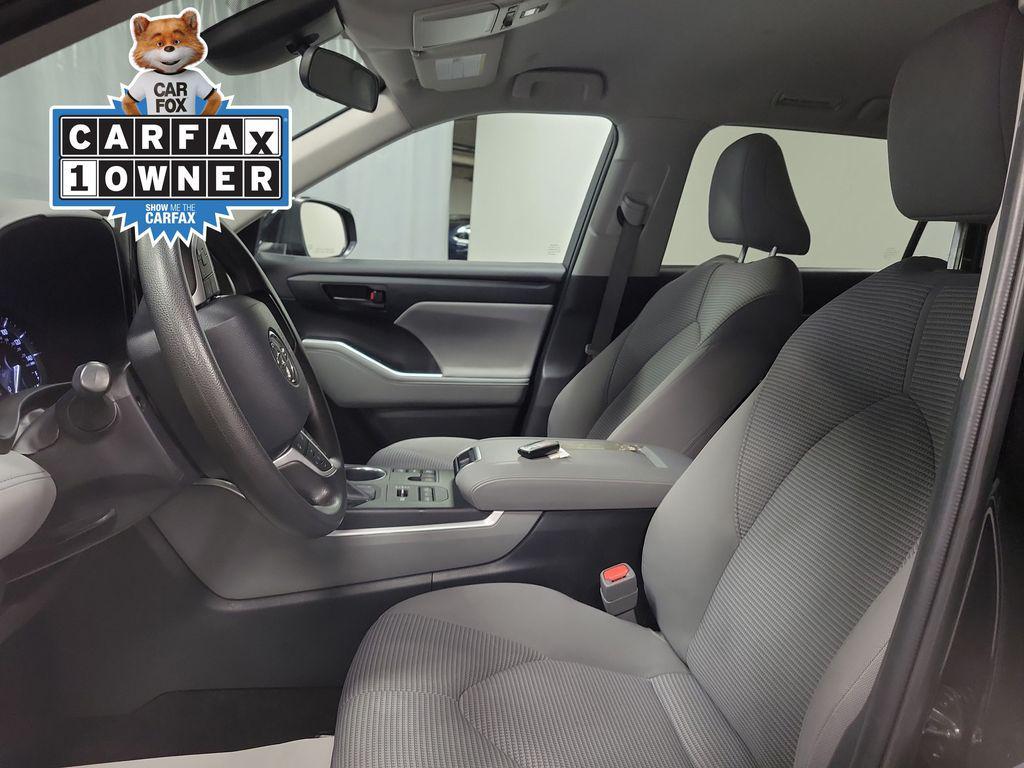 used 2023 Toyota Highlander car, priced at $31,995