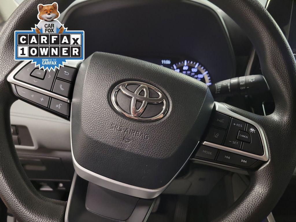 used 2023 Toyota Highlander car, priced at $31,995