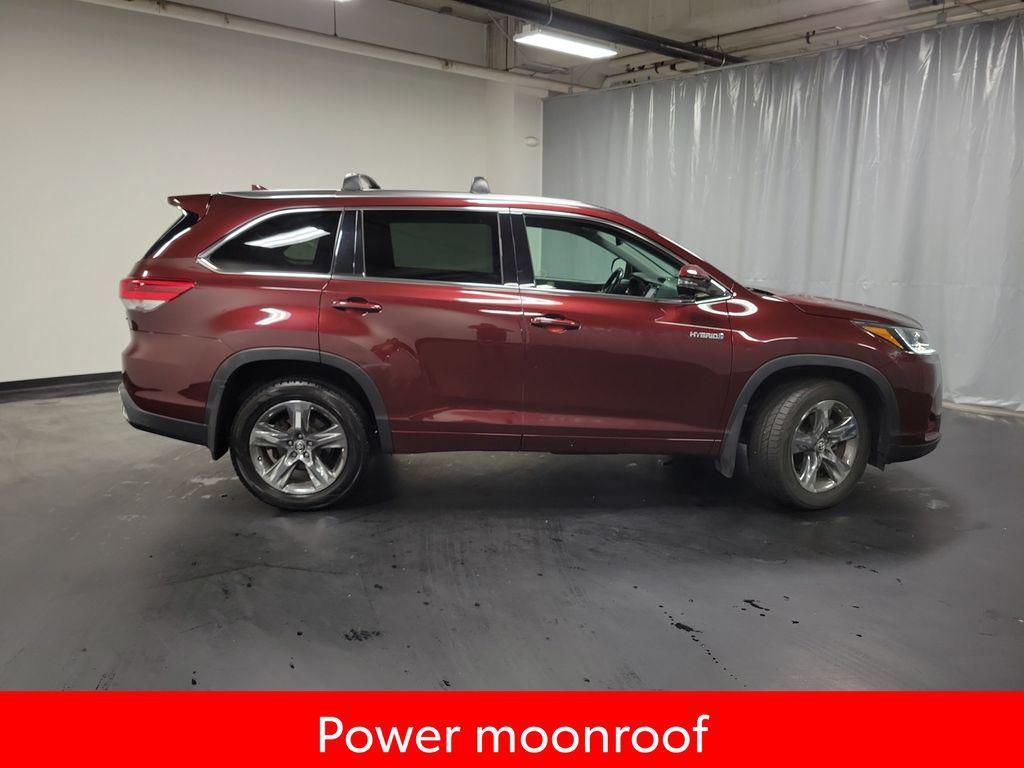 used 2019 Toyota Highlander Hybrid car, priced at $31,994