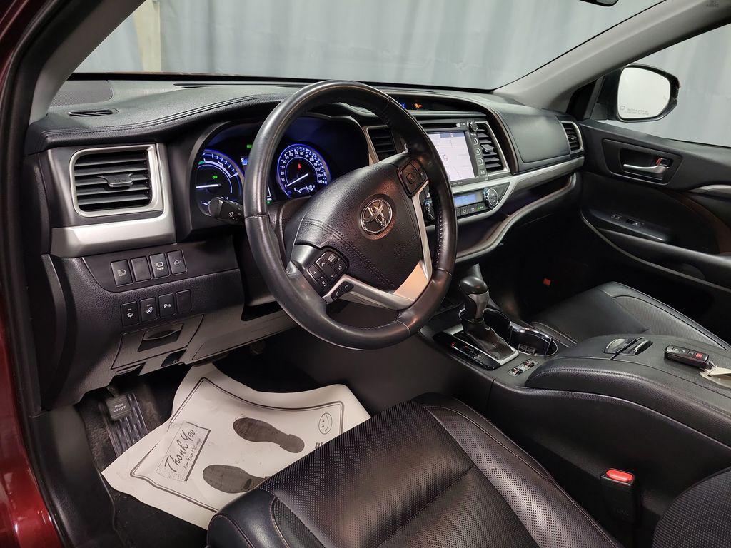 used 2019 Toyota Highlander Hybrid car, priced at $31,994