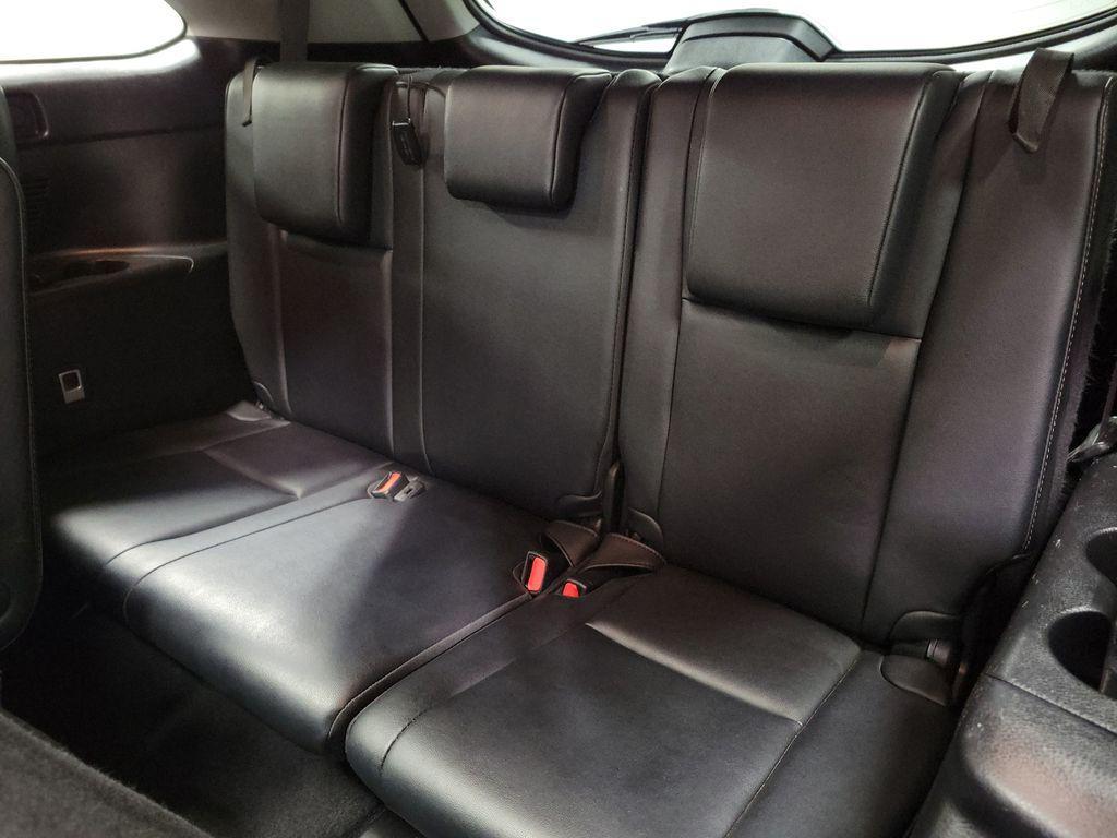 used 2019 Toyota Highlander Hybrid car, priced at $31,994
