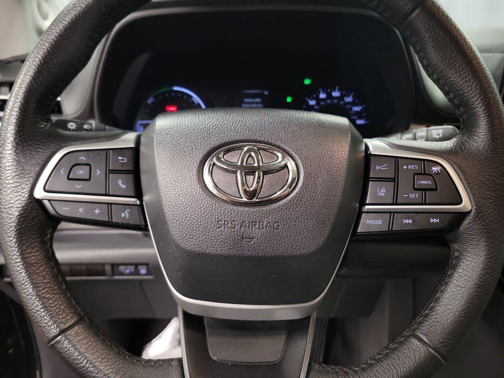 used 2023 Toyota Sienna car, priced at $35,995