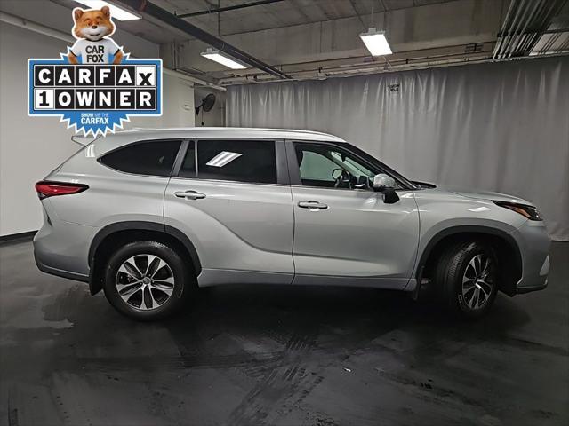 used 2023 Toyota Highlander car, priced at $38,500