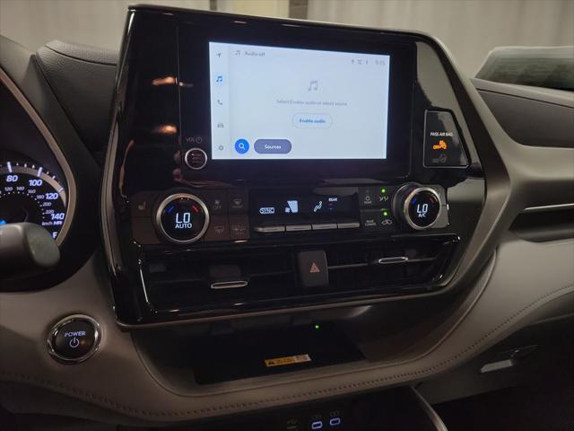 used 2023 Toyota Highlander Hybrid car, priced at $34,995