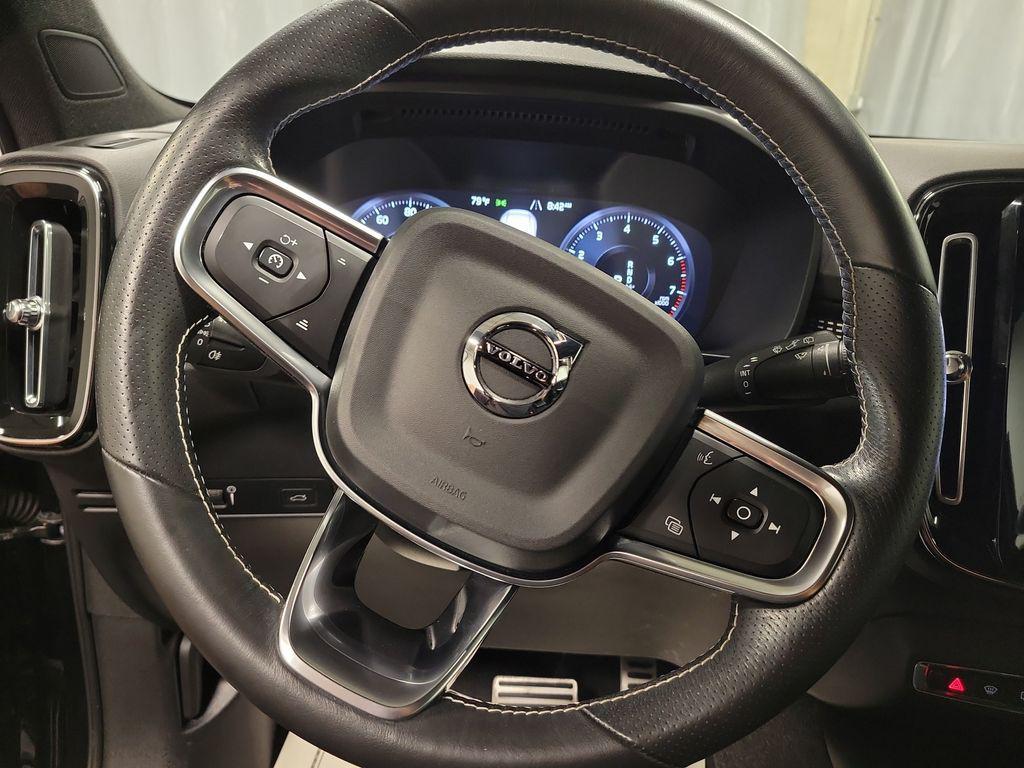 used 2021 Volvo XC40 car, priced at $20,995