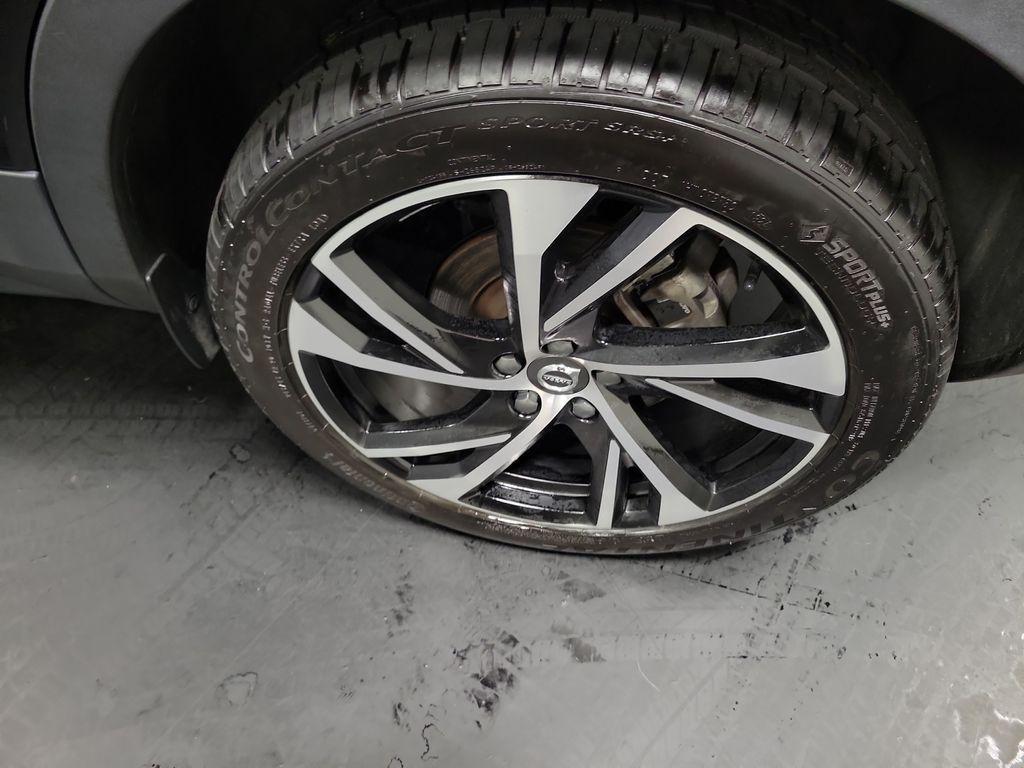 used 2021 Volvo XC40 car, priced at $20,995