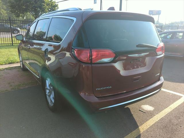 used 2020 Chrysler Pacifica car, priced at $15,500