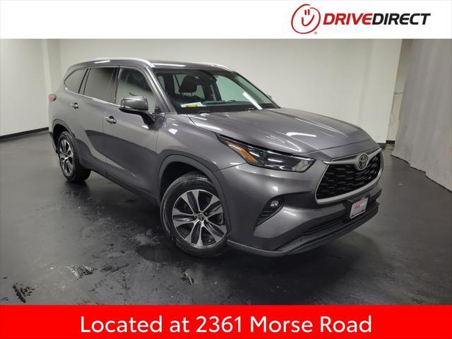 used 2022 Toyota Highlander car, priced at $31,995