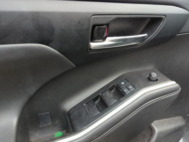 used 2022 Toyota Highlander car, priced at $31,995