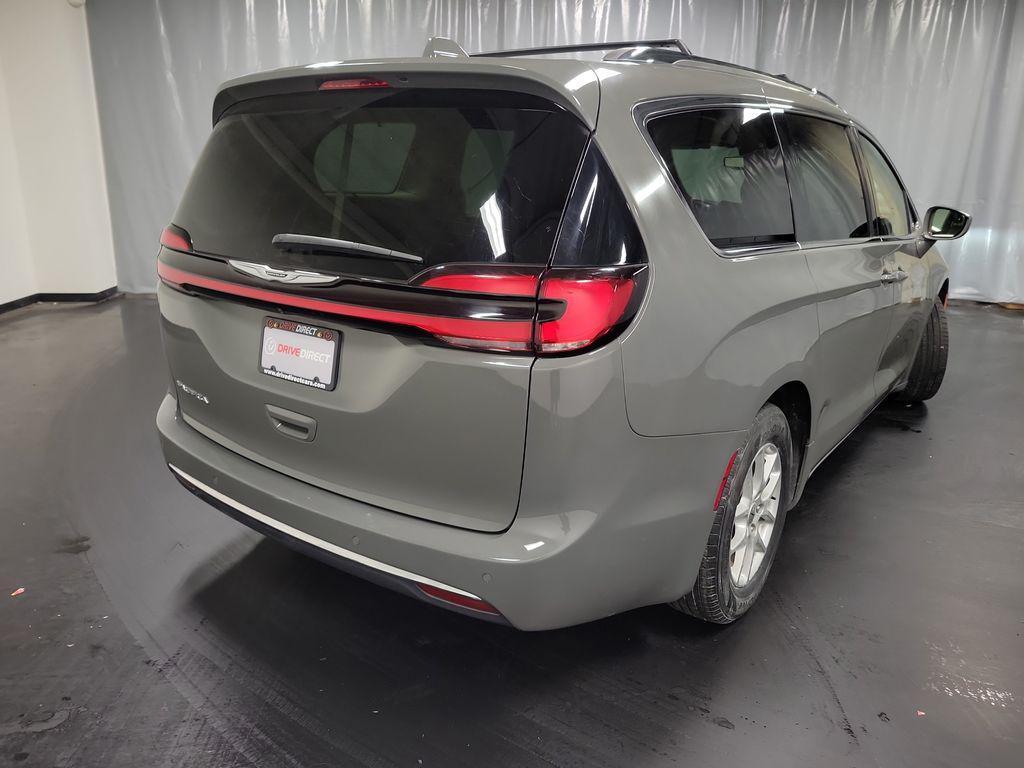 used 2021 Chrysler Pacifica car, priced at $18,500