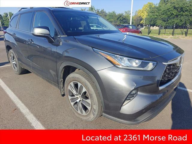 used 2020 Toyota Highlander car, priced at $27,995