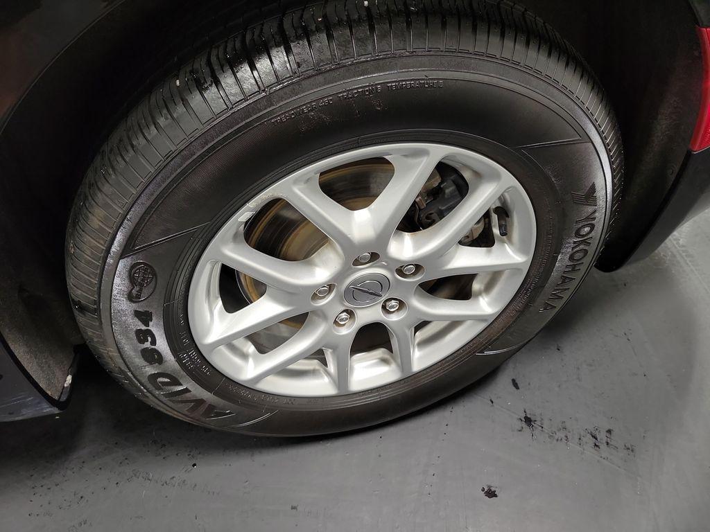used 2024 Chrysler Pacifica car, priced at $26,995