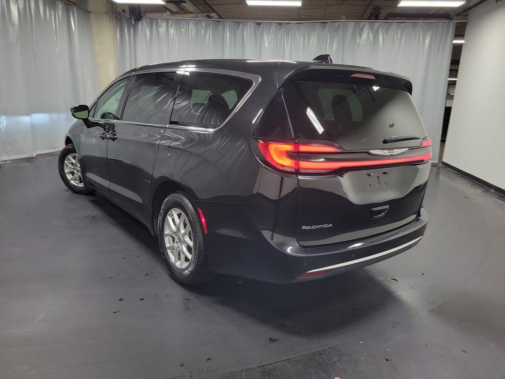 used 2024 Chrysler Pacifica car, priced at $26,995