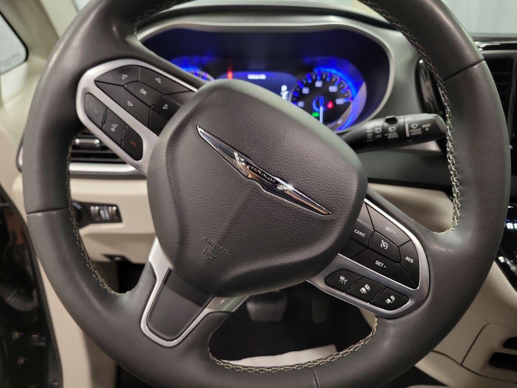 used 2024 Chrysler Pacifica car, priced at $26,995