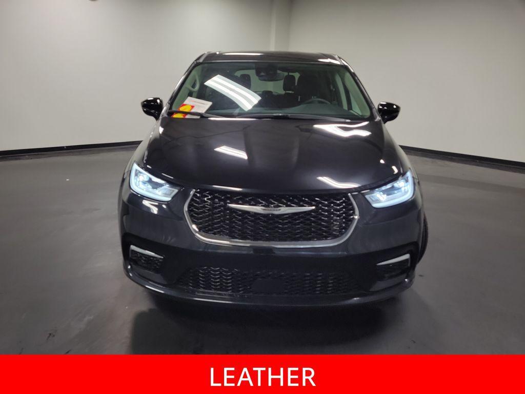 used 2024 Chrysler Pacifica car, priced at $26,995