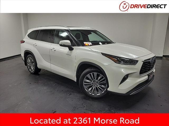 used 2021 Toyota Highlander Hybrid car, priced at $32,500