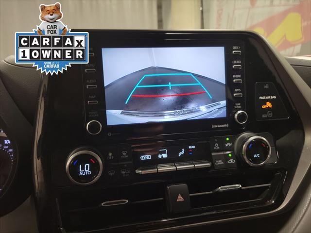 used 2022 Toyota Highlander car, priced at $27,500