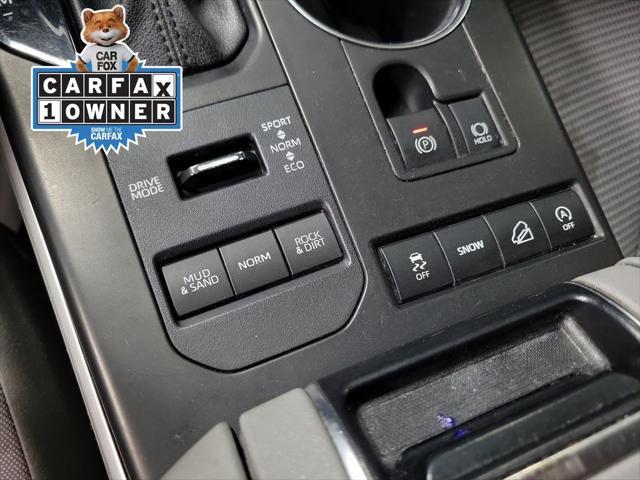 used 2022 Toyota Highlander car, priced at $27,500
