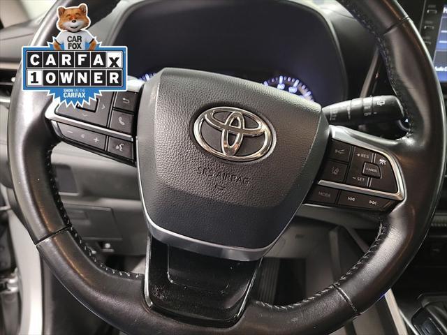 used 2020 Toyota Highlander car, priced at $27,995