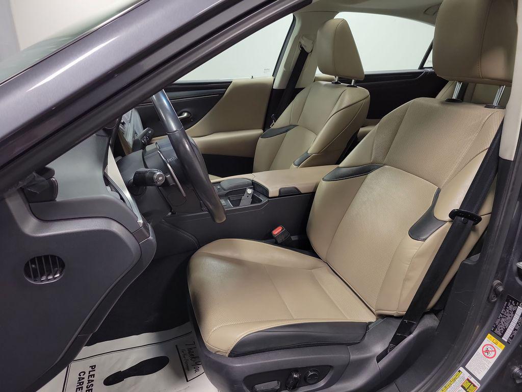 used 2019 Lexus ES 350 car, priced at $23,500
