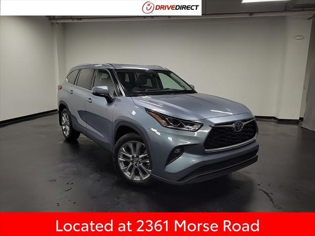 used 2022 Toyota Highlander car, priced at $37,995