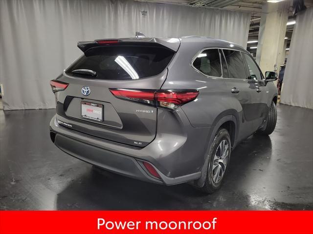 used 2021 Toyota Highlander Hybrid car, priced at $34,995