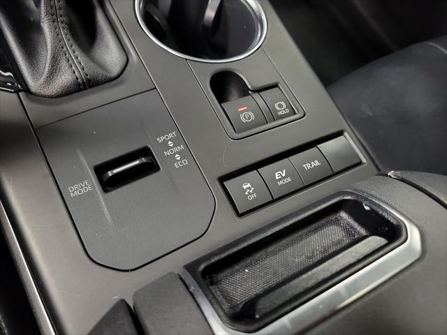 used 2021 Toyota Highlander Hybrid car, priced at $34,995