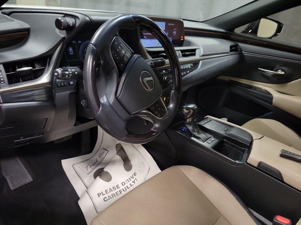 used 2019 Lexus ES 300h car, priced at $19,995