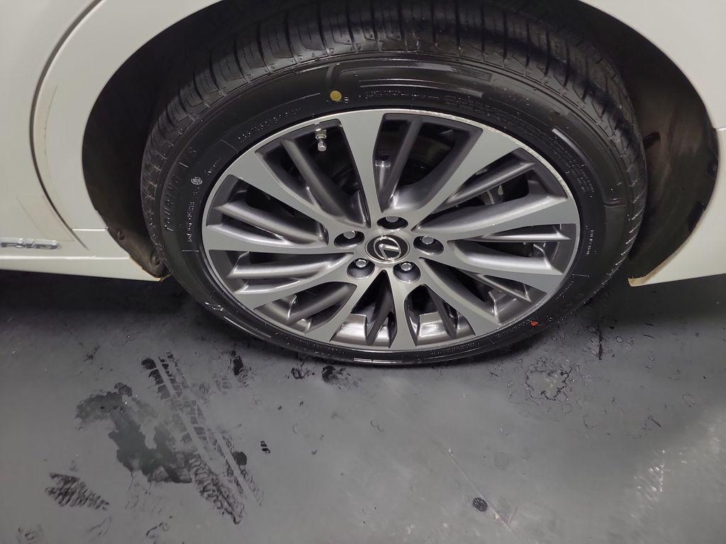 used 2019 Lexus ES 300h car, priced at $19,995