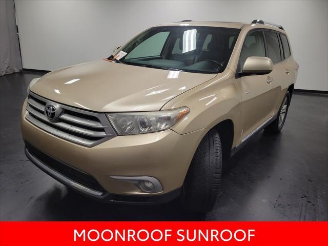 used 2013 Toyota Highlander car, priced at $12,995