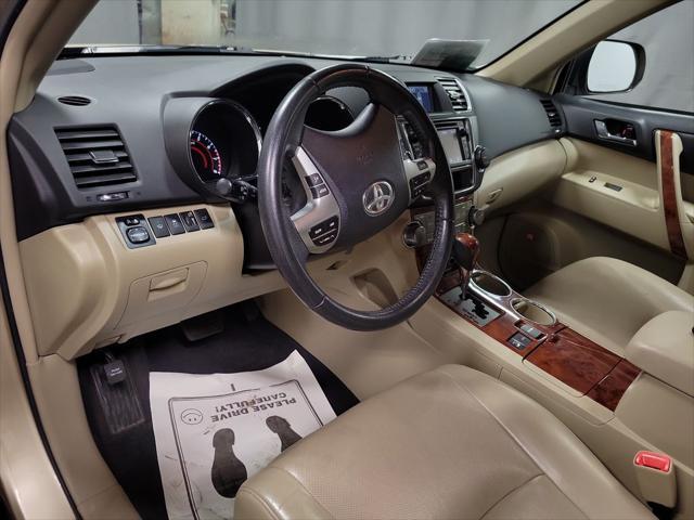 used 2013 Toyota Highlander car, priced at $12,995