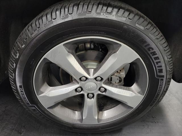 used 2022 Jeep Grand Cherokee car, priced at $27,995