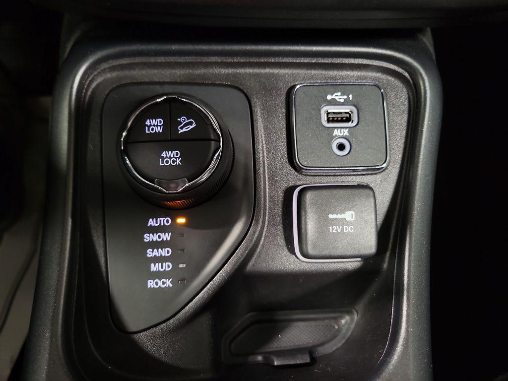 used 2020 Jeep Compass car, priced at $15,995