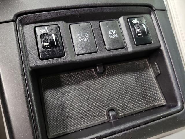 used 2017 Toyota Camry Hybrid car, priced at $14,500