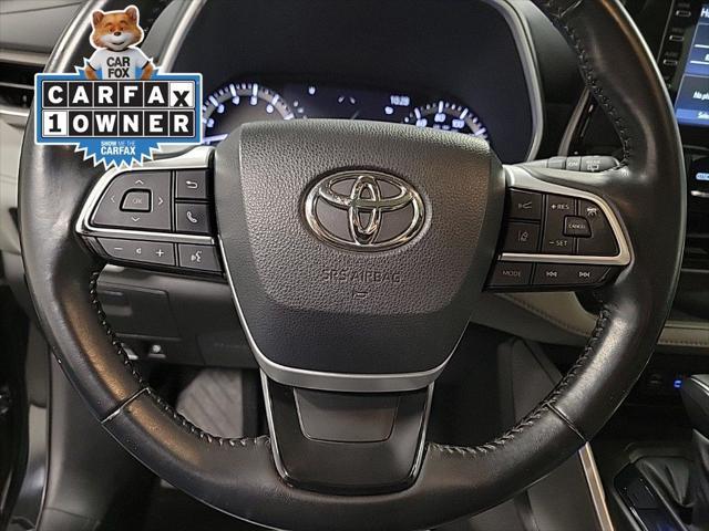 used 2022 Toyota Highlander car, priced at $26,995