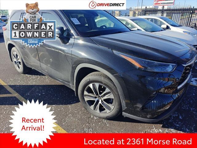 used 2022 Toyota Highlander car, priced at $29,995