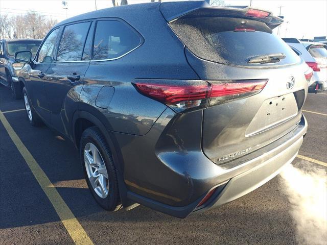 used 2020 Toyota Highlander car, priced at $25,995