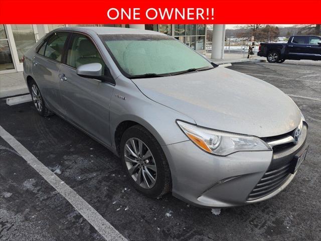 used 2015 Toyota Camry Hybrid car, priced at $14,995