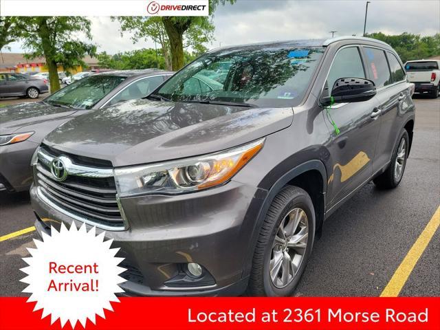 used 2015 Toyota Highlander car, priced at $17,995