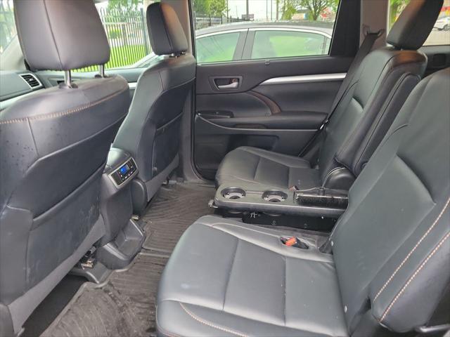 used 2015 Toyota Highlander car, priced at $17,995