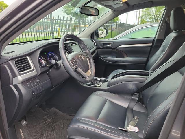 used 2015 Toyota Highlander car, priced at $17,995