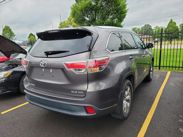 used 2015 Toyota Highlander car, priced at $17,995