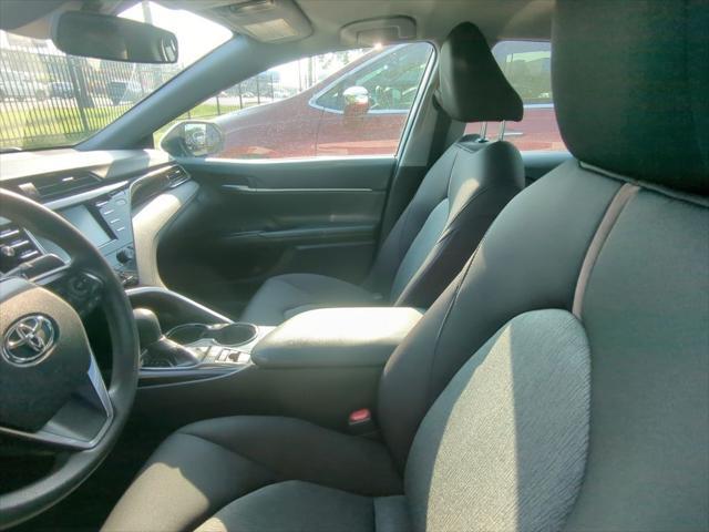 used 2019 Toyota Camry Hybrid car, priced at $15,995