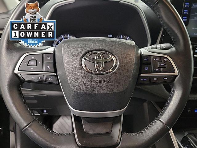 used 2022 Toyota Highlander car, priced at $35,995