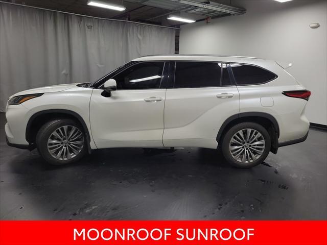 used 2021 Toyota Highlander car, priced at $35,994
