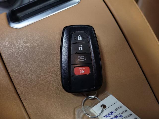used 2021 Toyota Highlander car, priced at $35,994