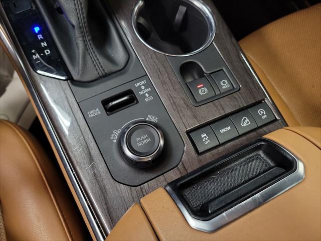 used 2021 Toyota Highlander car, priced at $35,994
