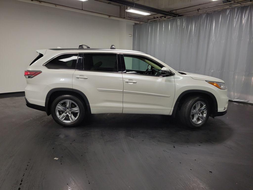 used 2014 Toyota Highlander car, priced at $20,995
