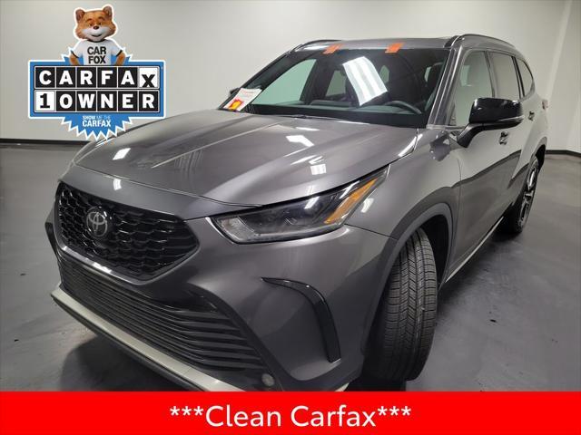 used 2022 Toyota Highlander car, priced at $37,995